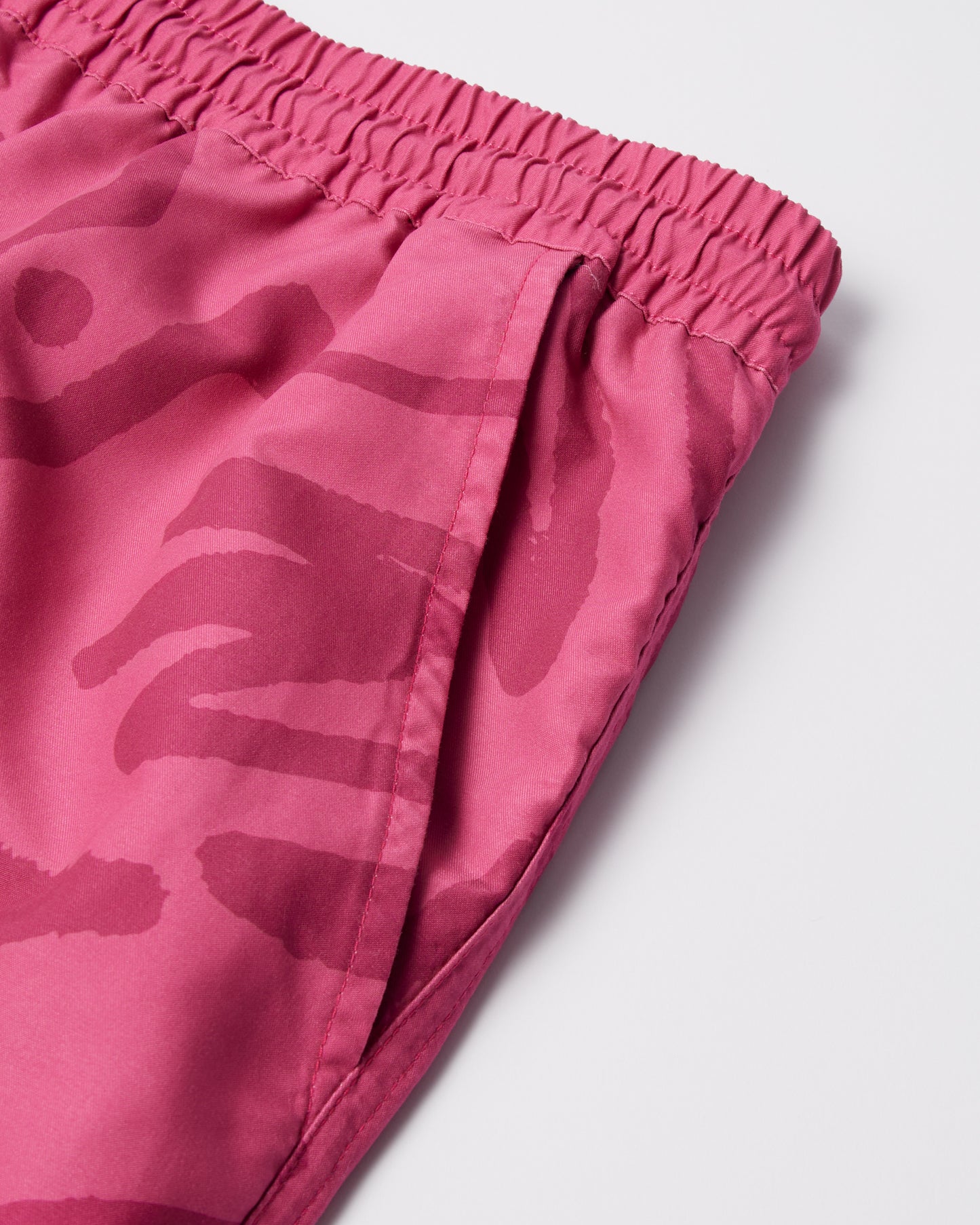 PARRA Birds fly free swim shorts