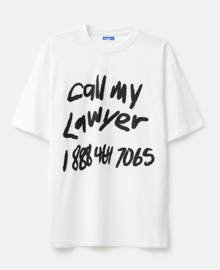MARKET STUDIO | Camiseta Scrawl My Lawyer | Algodón 220 GSM | Ironía Legal Urbana